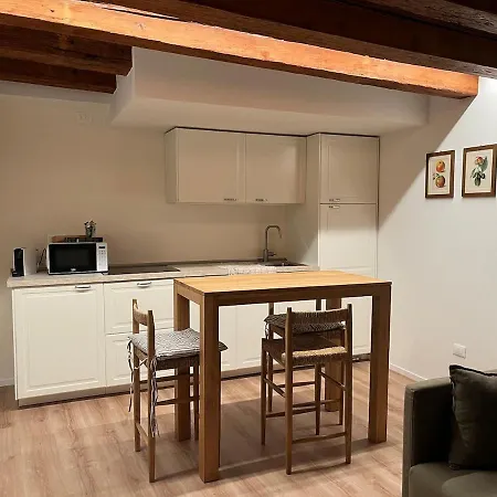 Venexiana Suite-2