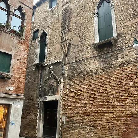 Venexiana Suite-3